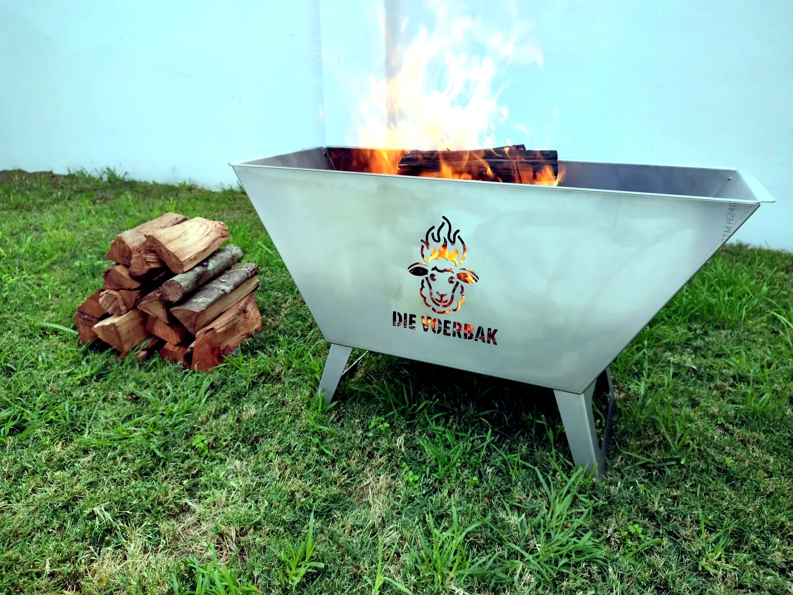Die Voerbak portable firepit product